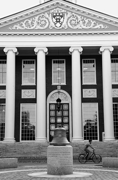 還在糾結(jié)選哪個(gè)學(xué)校？ 美國(guó)最有價(jià)值大學(xué)出爐